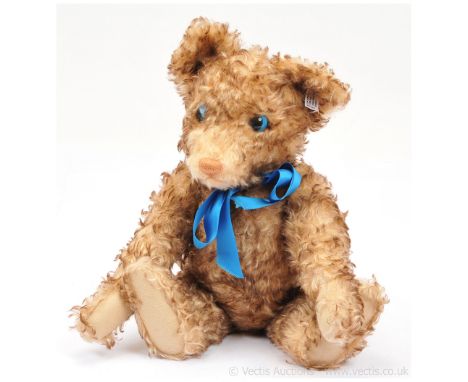 Steiff Petsy teddy bear 1928 replica, white tag 407383, LE 3000, 2006, blonde tipped with brown mohair, large light-blue comi