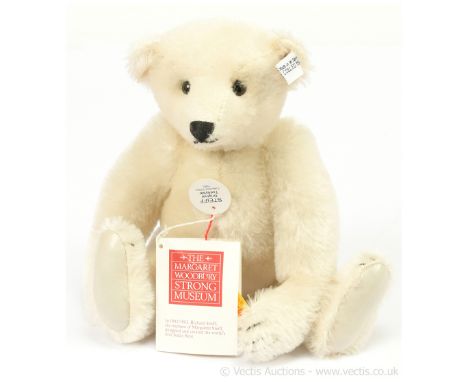 Steiff Margaret Woodbury Strong teddy bear, Collector's Edition 1985, white tag 0158/31, LE 1/150, USA Exclusive, white mohai