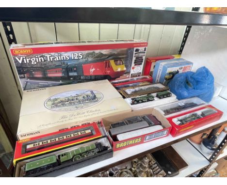 Collection of train carriages and models including Hornby, Bachmann, Hammant and Morean Limited, etc.
