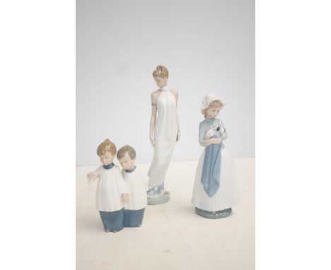 3 Nao figures 