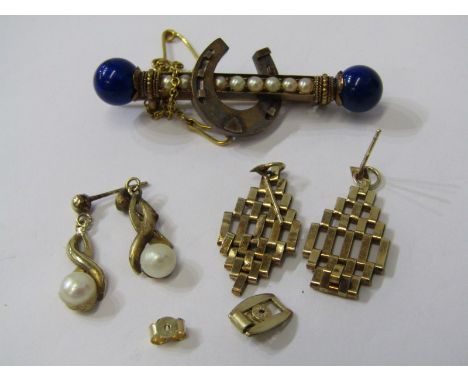 YELLOW METAL SEED PEARL &amp; BLUE STONE (POSSIBLY LAPIS) HORSE SHOE BAR BROOCH, together with 9ct yellow gold earrings