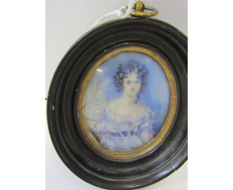 GEORGIAN PORTRAIT MINIATURE, "Lady in blue silk dress"