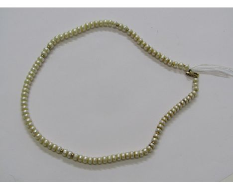 9ct YELLOW GOLD SET PEARL NECKLACE