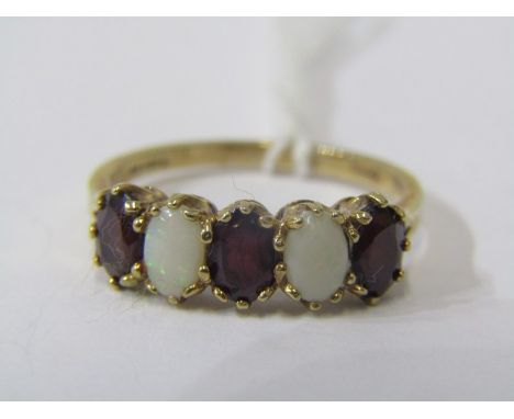 9ct YELLOW GOLD GARNET &amp; OPAL 5 STONE RING, size S, approx 3 grams