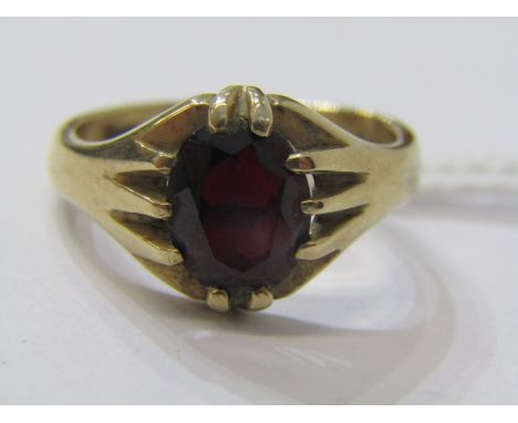 9ct GOLD GARNET RING, 9ct yellow gold ring set an oval cushion cut garnet, size R, 5.3 grams overall 