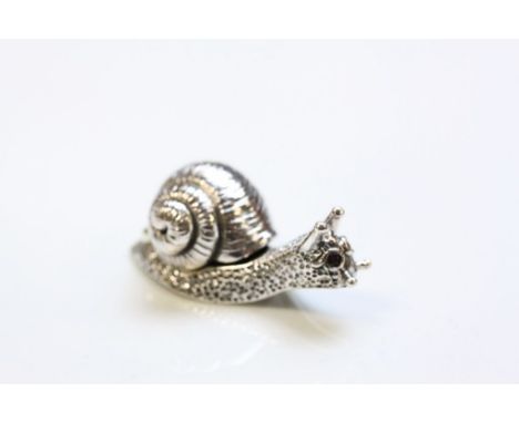 Silver snail pill box