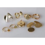 Two white and yellow gold chevron rings, a pinky ring, a woven ring, sizes N, M, F, K, a pendant loc