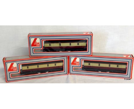 3 x Lima Trains passenger Coaches 305359