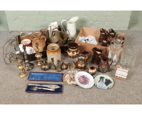 A quantity of assorted collectables including copper lustre wares, Royal Worcester and other cabinet plates, various metal wa