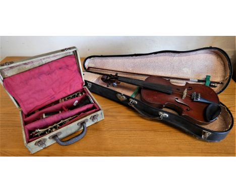 A Maidstone violin by John Murdoch &amp; Co, London, with bow in case and a cased clarinet. (2)