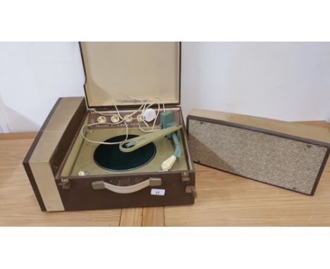 A Philips Stereophonic record player with detachable speaker and two suitcases (3).