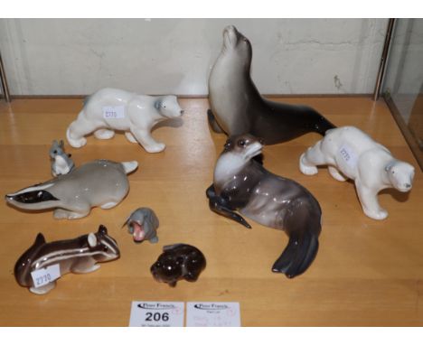 Collection of assorted ceramic animals, polar bear, seals, USSR badger etc. (9) (B.P. 24% incl. VAT)