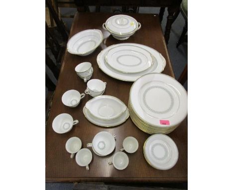 A Noritake china Maya part dinner service comprising approximately 34 pieces 