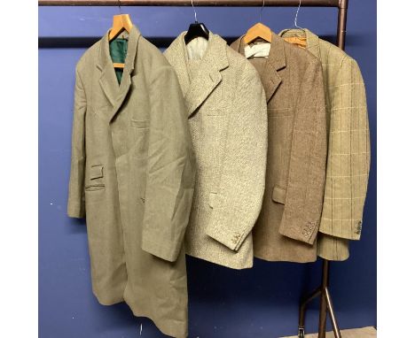Quantity of good vintage gents clothing to include a country cover coat, tweed jacket and two tweed three piece shooting suit