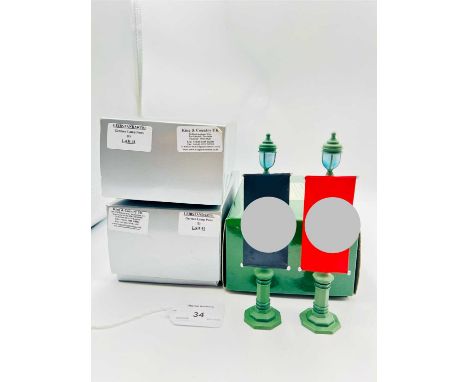 King &amp; Country - Leibstandarte / Berlin 38 Range, comprising: 4 x Set LAH041 - German Lamposts [4 Black / 4 x Red]. Possi