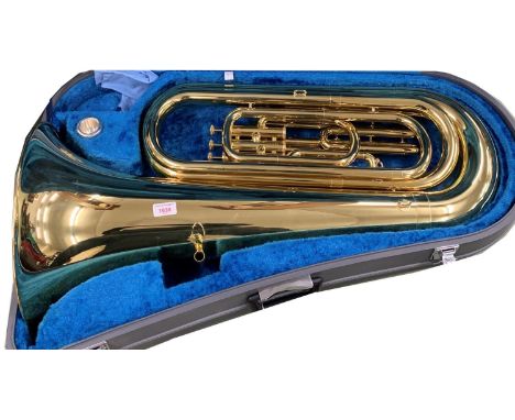 Good Yamaha YBB105 gold lacquered tuba (case and mouthpiece) 