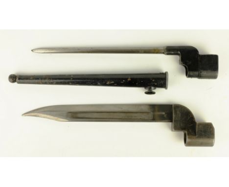 British No9 MK1 D-50 Bayonet with 20cm steel fullered blade stamped arrow 25K & a No4 MK 2 spike bayonet, (2) 
