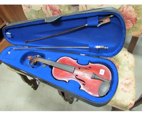 Vintage Violin with two Bows in modern violin case