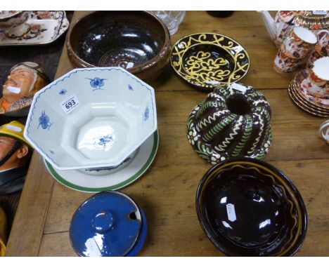 A quantity of various studio pottery together with a Spode Christmas Tree plate