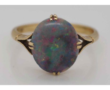 Art deco era 18ct gold and opal ring stamped 18CT, size N, 3.0 grams