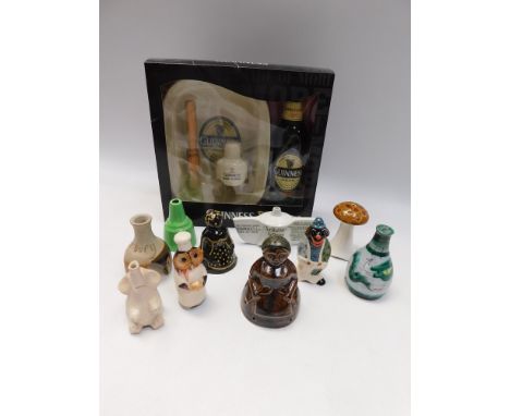 Approximately forty porcelain and ceramic pie funnels to include Studio pottery example in the form of birds and blackbirds, 