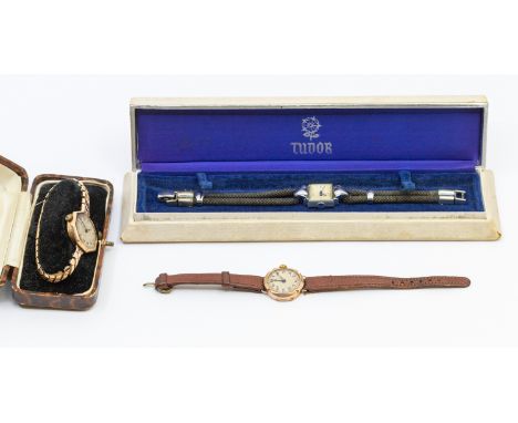 An Art Deco 9ct gold cased ladies wristwatch with octagonal case, silver guilloche dial with Arabic markers, case approx 24mm