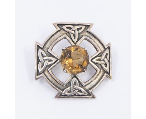 A John Fraser Silvercraft (of Inverness) Scottish silver and citrine set Celtic brooch, diameter approx 38mm, Edinburgh    Fu