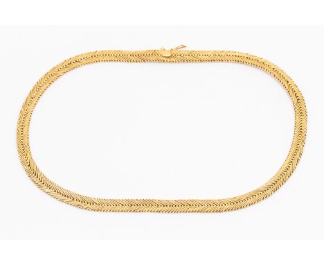 An 18ct gold flat herringbone link necklace, width approx 7mm, button box clasp, length approx 43cm, stamped 750,  total gros