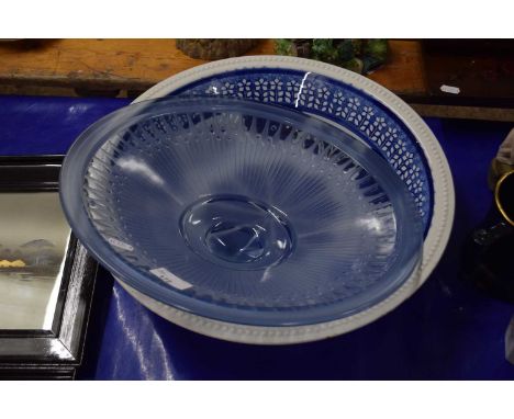 Frosted glass light shade together with a further French blue and white wash bowl (2)