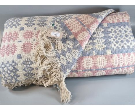 Vintage woollen Welsh tapestry blanket or carthen on cream ground with fringed edge and traditional Caernarfon design. (B.P. 