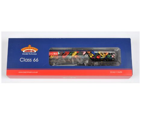 Bachmann OO Gauge 32-979T (Limited Edition) Class 66 GBRF London Scenes LTM Diesel Locomotive No. 66718, produced exclusively