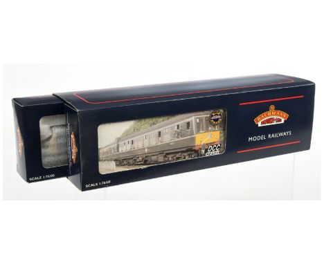 Bachmann OO Gauge (Limited Edition) 32-900Y BR Class 108 2-car DMU, produced exclusively for Hereford Model Centre complete w