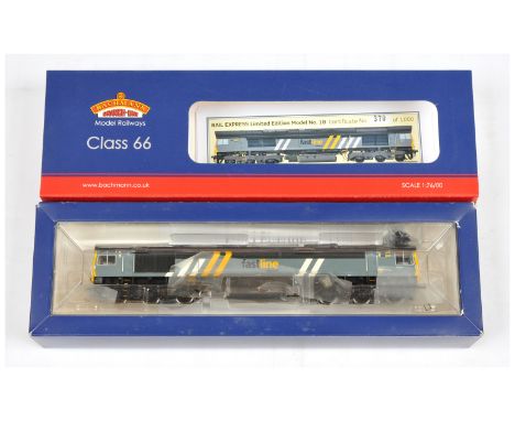 Bachmann OO Gauge 32-979Y (Limited Edition) Class 66 Fastline Diesel Locomotive No. 66301, produced exclusively for Rail Expr