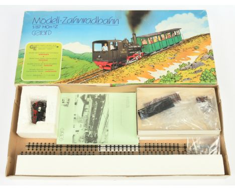 GE Plastic Model Kits HOn3Z Zahnradbahn Narrow Gauge Train Set. Containing 0-4-2 Erika 99910 Steam Loco (1x side step is deta