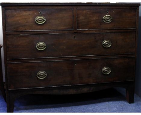 A GEORGIAN MAHOGANY CHEST OF TWO SHORT AND TWO LONG DRAWERS standing on bracket feet, 106cm wide x 55cm deep x 84cm high