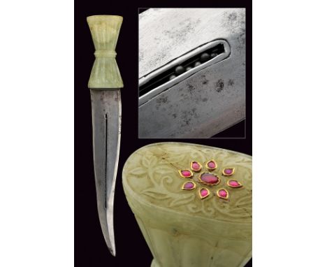 dating: 19th Century provenance: Indopersia Curved, double-edged blade, slightly strengthened at the tip, pierced with movabl