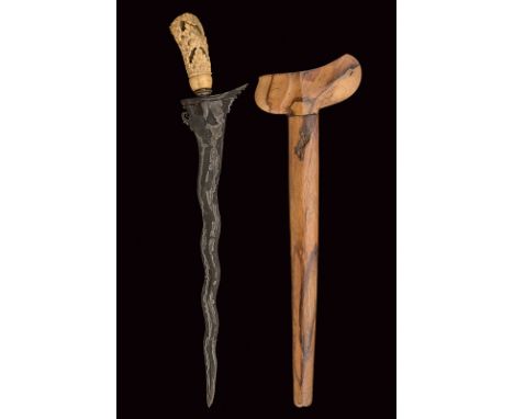 dating: late 19th Century provenance: Giava Undulated, pamor, double-edged blade, ribbed at the centre. Copper mendak featuri