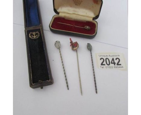 5 Victorian stick pins.