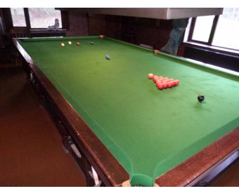 Full size oak snooker table by Thurston & Co., London, complete with eclipse low frost proof cushions (Fitzpatrick & Longley 