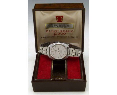 Omega Constellation Electronic F300 stainless chronometer, circa 1980, two tone silvered dial, baton numerals, date at 3:00, 