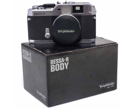 Voigtlander Bessa - R Rangefinder camera, serial no. 00108081, with 35mm 2.5 MC lens and Hoya 43mm Skylight filter, boxed wit