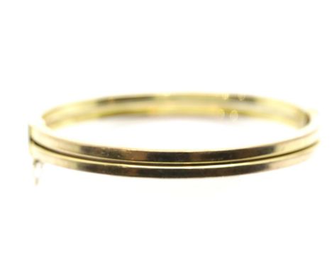 Italian 9ct yellow gold bangle, 10.2g, D: 5.5 cm approximately. P&amp;P Group 1 (£14+VAT for the first lot and £1+VAT for sub