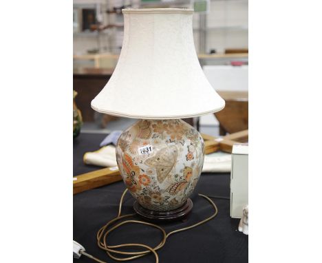 Large Oriental type ceramic table lamp with Butterfly decoration, H: 40 cm. This lot is not available for in-house P&amp;P 