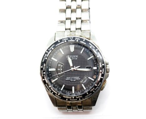 Citizen Eco Drive gents radio controlled steel cased wristwatch with date aperture on steel bracelet. P&P Group 1 (£14+VAT fo