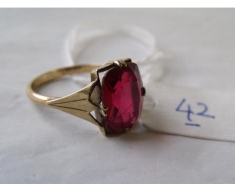9ct red stone ring 'M'       