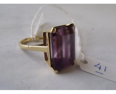 Large square cut amethyst 18ct ring 'O' 9.8g   