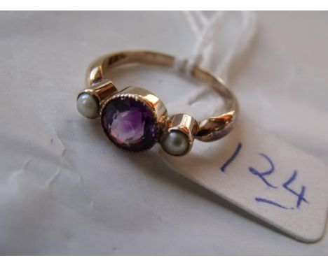 Antique 18ct amethyst & pearl 3 stone ring    