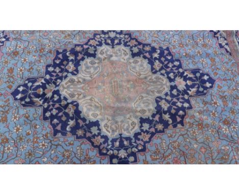 Turkey pattern carpet 8’9”x10’      