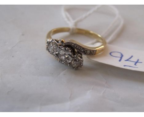 Antique 18ct three stone diamond twist ring  with diamond shoulders      