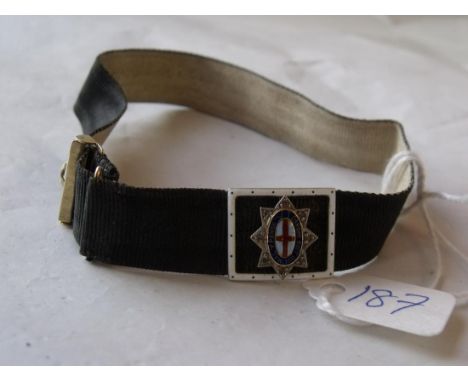 15ct fabric bracelet set with miniature enamel motif  